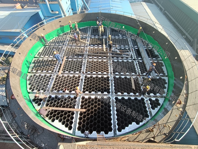 湖北濕電除塵器安裝現場.jpg